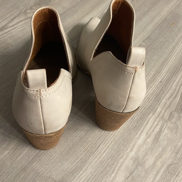 Beast Fashion Women’s Booties, Size 8 - Picture 5 of 9